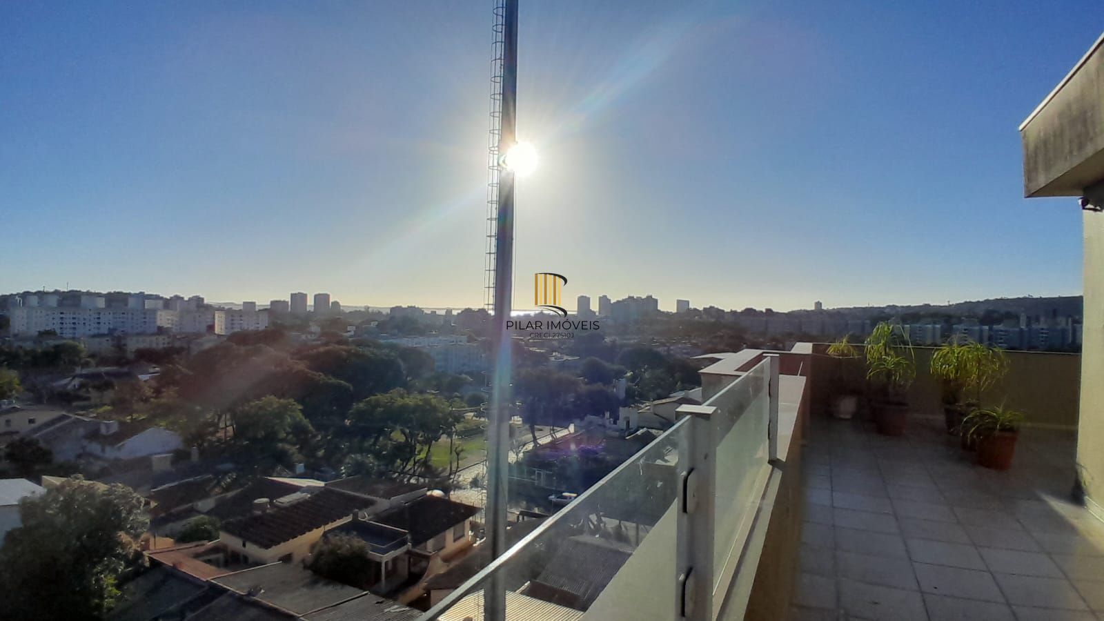 Duplex 2 dormitórios no bairro Tristeza - Pilar Imóveis