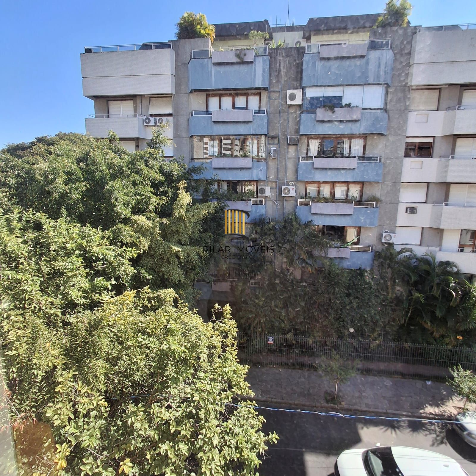 Amplo apartamento de 3 dormitórios próximo ao Zaffari Cabral, Parcão, Colegio Leonardo da Vinci