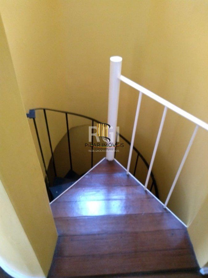 Casa 3 dormitórios no bairro Jardim do Salso