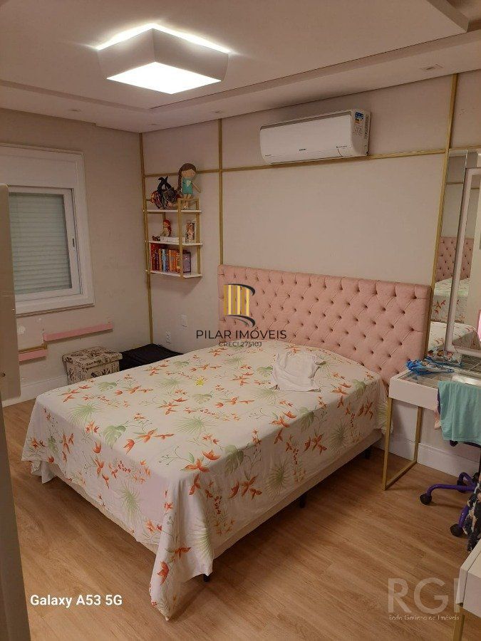 CASA 4 SUITES CONDOMÍNIO FECHADO