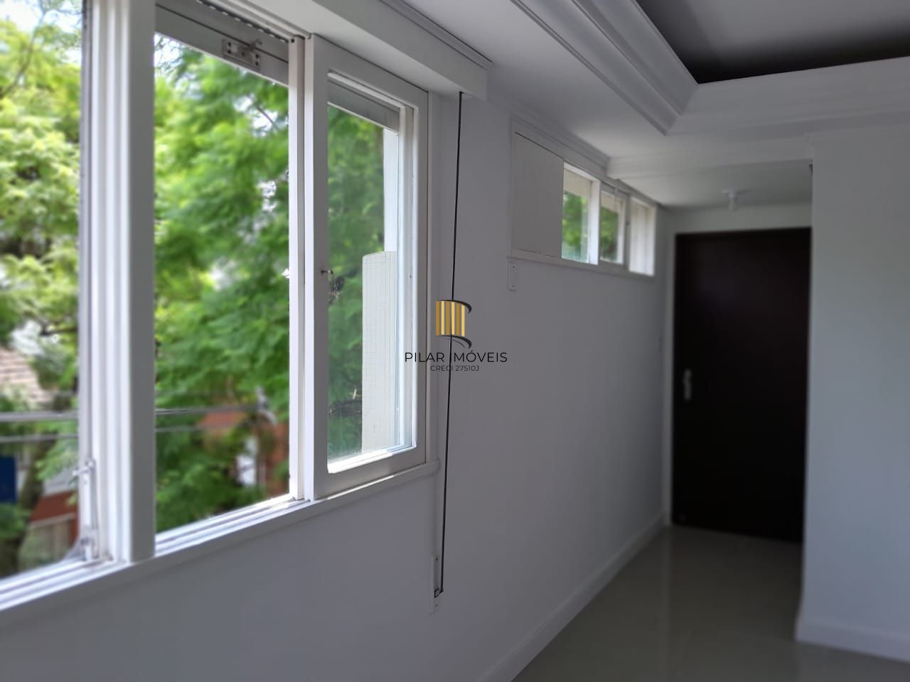apartamento à venda no Edifício Caravellas, localizado na Rua Dr. Timóteo, no bairro Moinhos de Vento