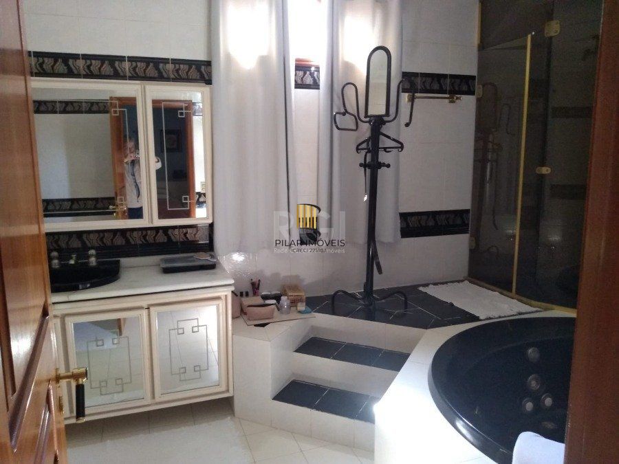 Casa Condominio para Venda - 555.15m², 5 dormitórios, sendo 1 suites, 2 vagas - Tristeza