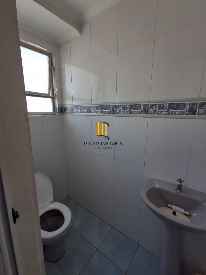 Apartamento de 2 dormitórios 76,90 m² de área privativa, com living para 2 ambientes com piso em tabuão