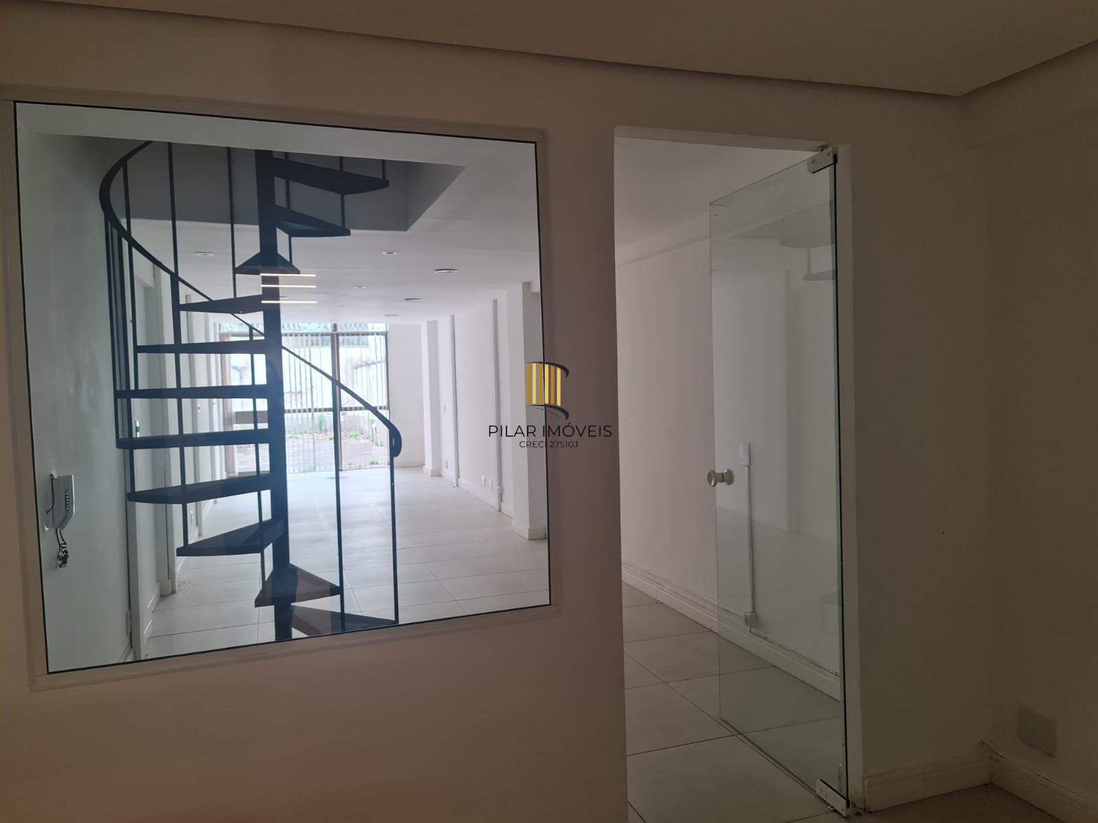 Excelente sala comercial no coração do bairro Bom Fim.