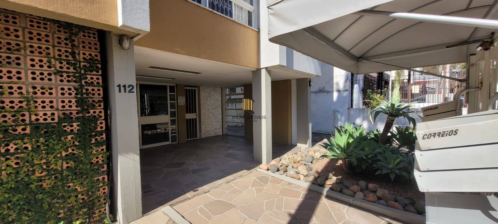 excelente apartamento 3 dorm transformado em 2 com dependencia completa