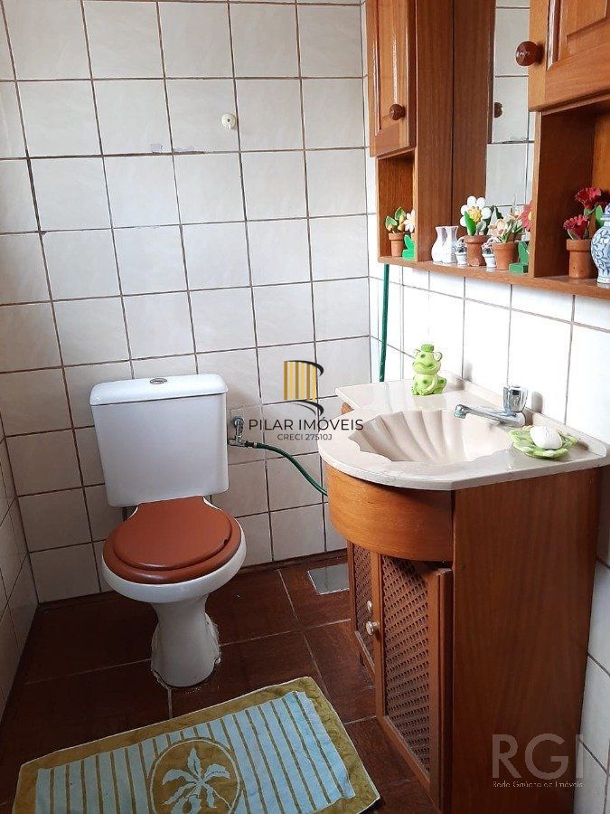 Casa para Venda - 136.6m², 4 dormitórios, 2 vagas - Rio Branco