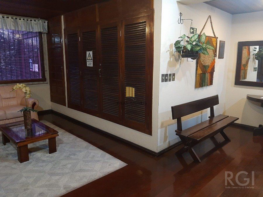 Apartamento para Venda - 103.92m², 3 dormitórios, sendo 1 suites, 1 vaga - Petrópolis