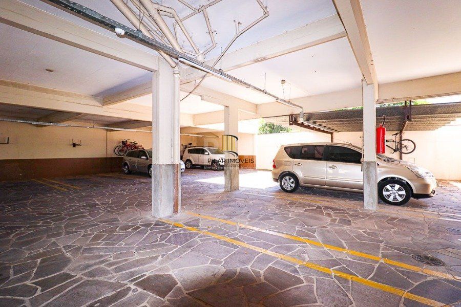 Apartamento para Venda - 172.8m², 3 dormitórios, sendo 1 suites, 1 vaga - Menino Deus