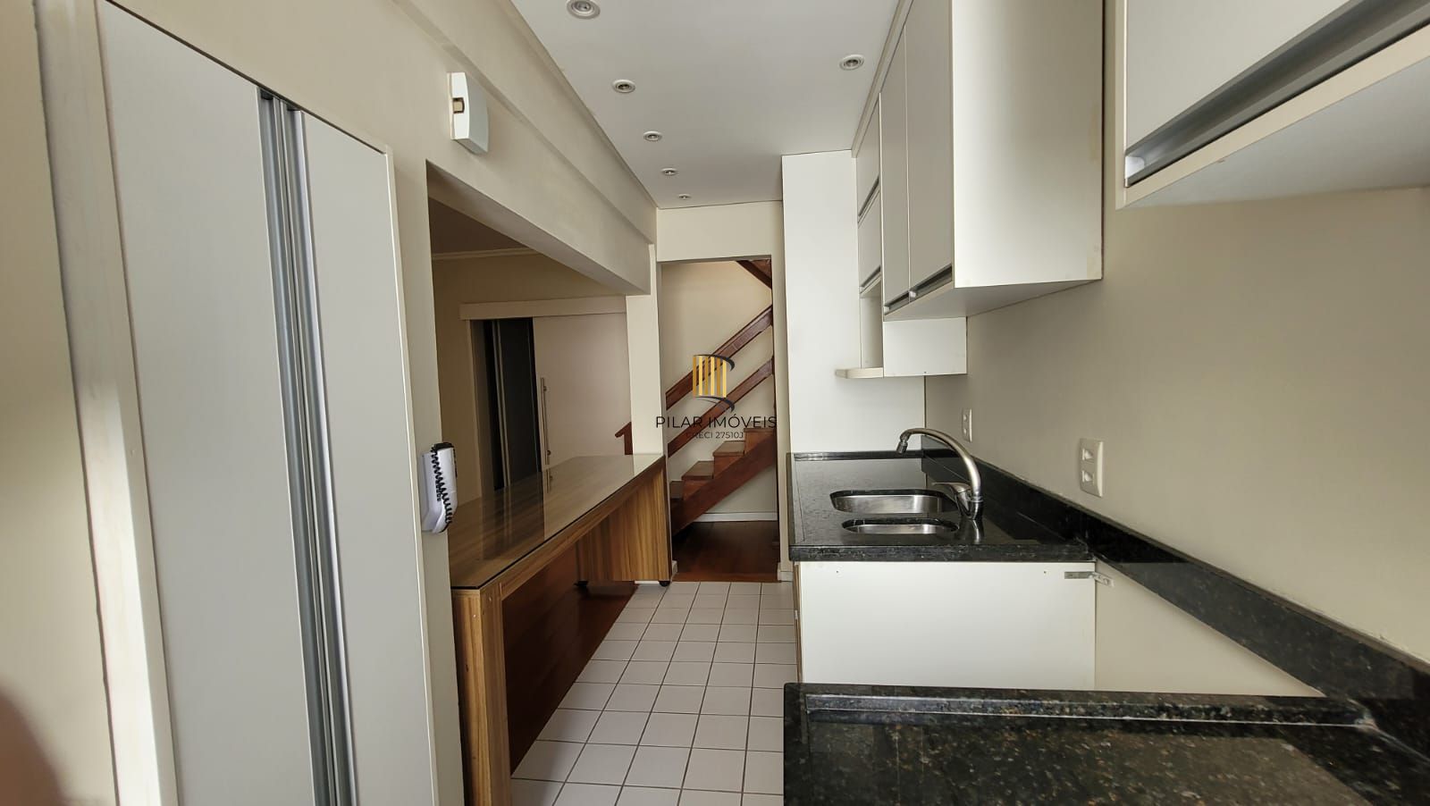 VENDA COBERTURA NO MONT SERRAT 2 DORM com 94m² privativos