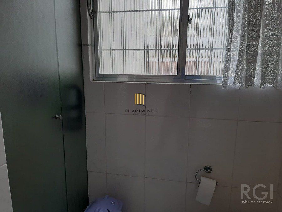 Casa para Venda - 136.6m², 4 dormitórios, 2 vagas - Rio Branco