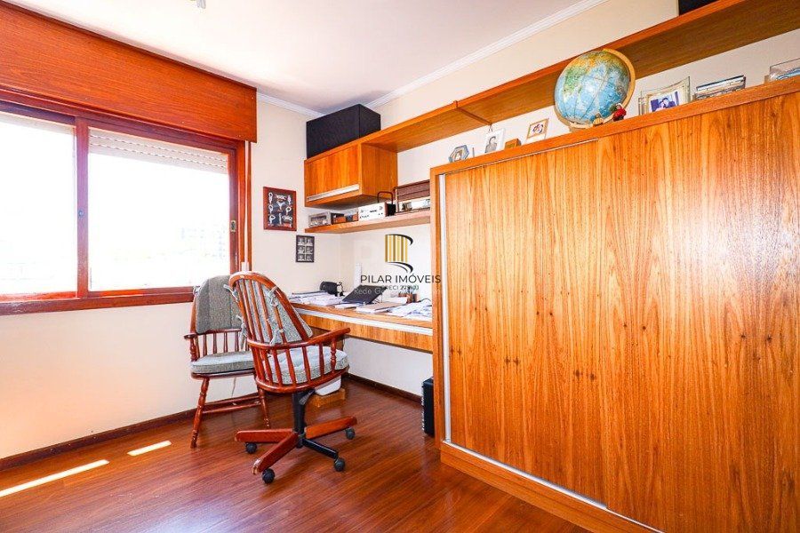 Apartamento para Venda - 172.8m², 3 dormitórios, sendo 1 suites, 1 vaga - Menino Deus