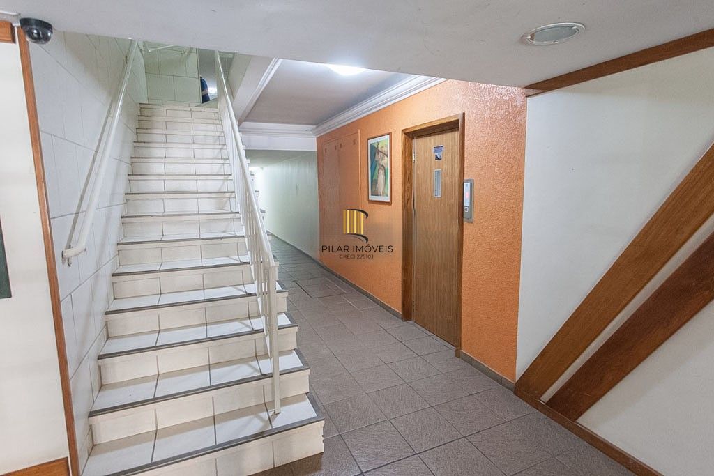 Apartamento a venda de 2 dormitórios na Rua Santa Cecilia Porto Alegre