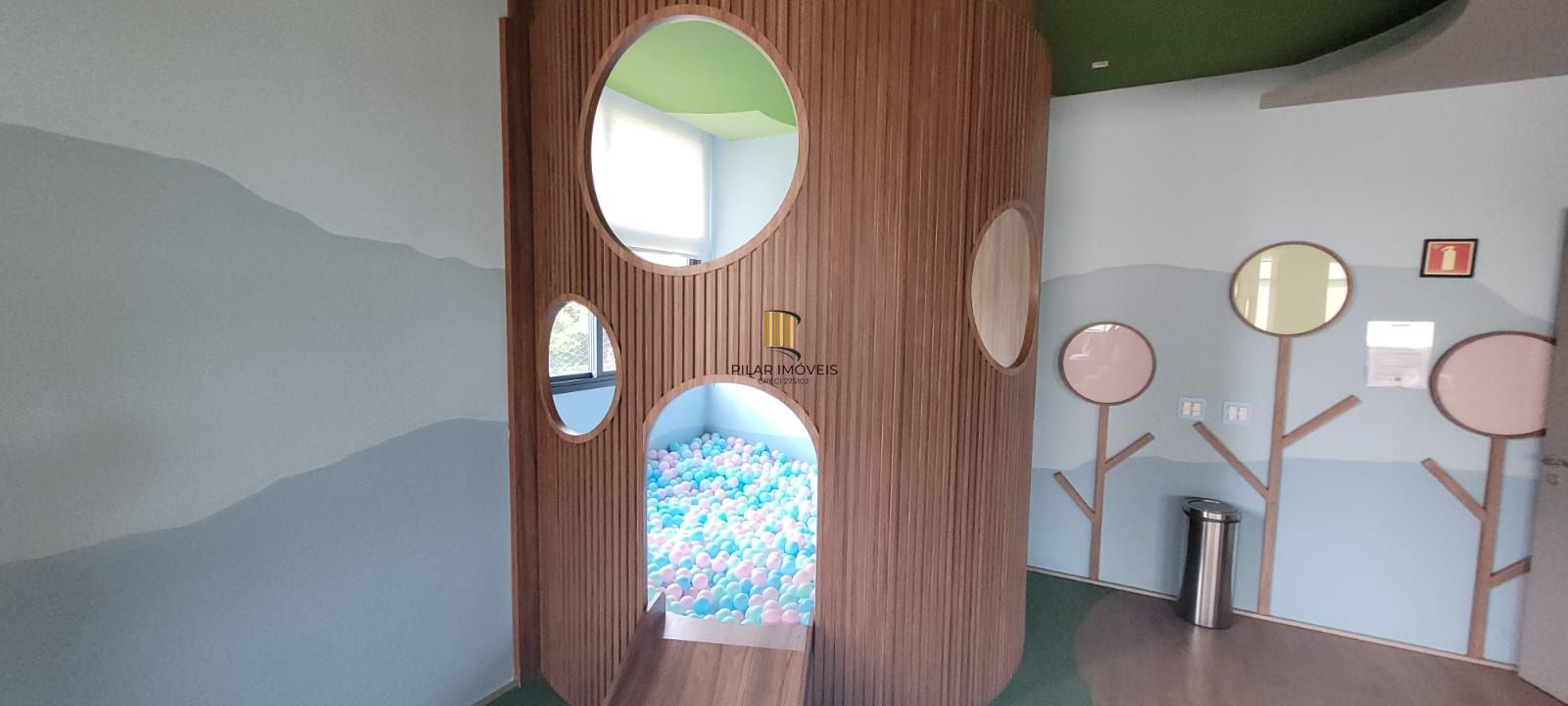 Apartamento para Venda, 3  suites, 3 vagas , 143.23m² privativos,  Lareira e Churrasqueira - INFRA COMPLETA  Rio Branco Porto Alegre RS