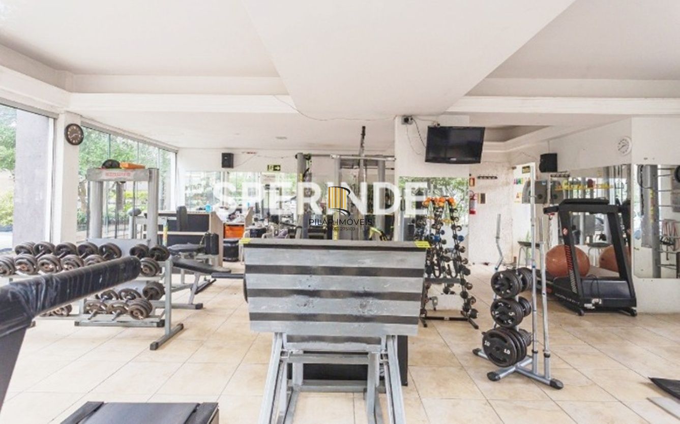 Ótimo apartamento de 02 dormitórios, área de serviço com banheiro auxiliar e 01 vaga de garagem no bairro Boa Vista