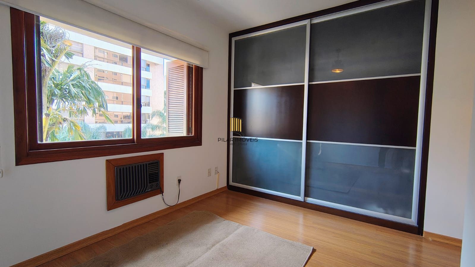 Apartamento Av Guaporé, 2 dormitórios, 2 vagas, churrasqueira