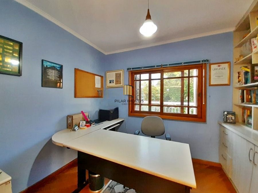 Casa 5 dormitórios no bairro Vila Nova
