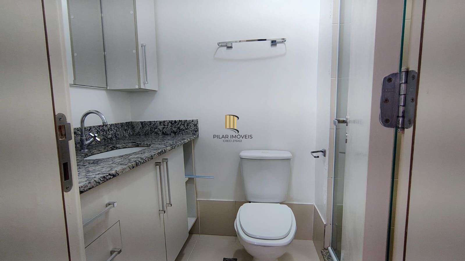 Apartamento de 61 m², com 2 dormitórios, 2 banheiros e 1 vaga no bairro Protásio Alves, Porto Alegre