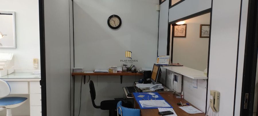 Sala Comercial 1 dormitório no bairro Floresta