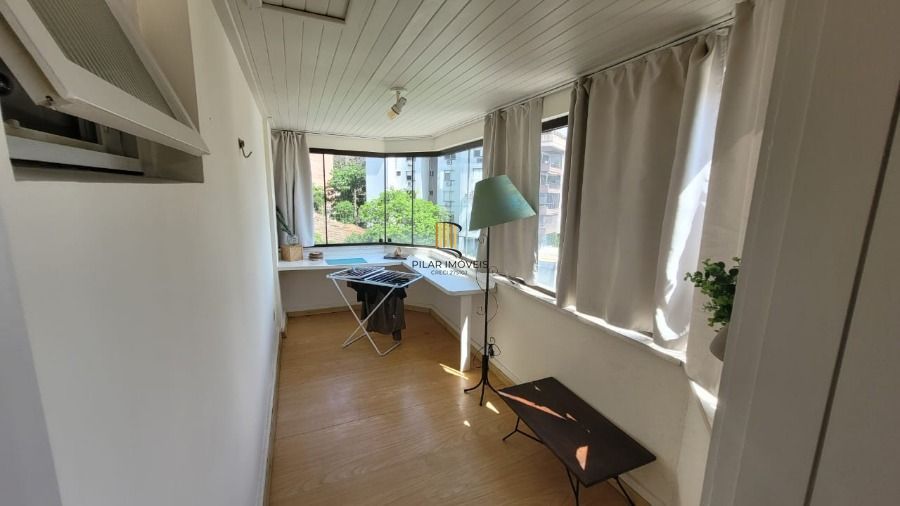 Apartamento para Venda -  1 dormitório amplo com 59,00m², 1 vaga - Rio Branco junto ao parcão, moinhos de vento