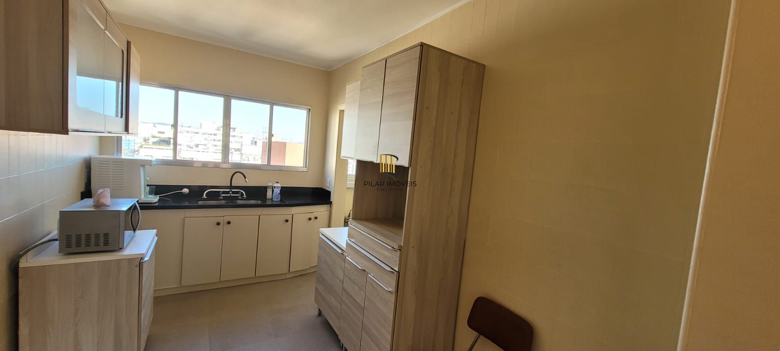 VENDA APARTAMENTO 3 DORMITÓRIOS, SUITE, GARAGEM, ELEVADOR, VISTA, EXCELENTE ORIENTAÇÃO SOLAR, BAIRRO RIO BRANCO JUNTO AO BOM FIM