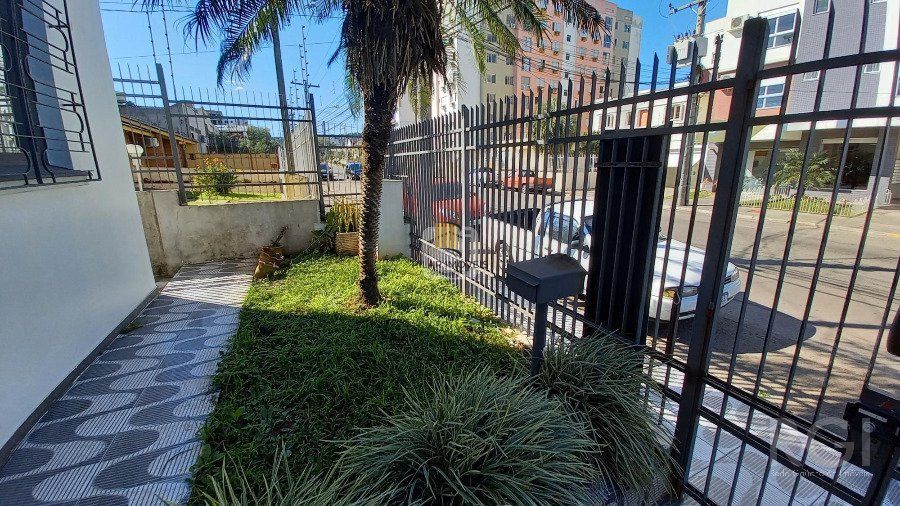 Casa para Venda - 389m², 4 dormitórios, sendo 1 suites, 3 vagas - Nossa Senhora das Dores