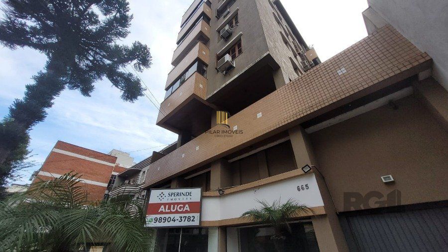 Loja a Venda na Rua Félix da Cunha, com 150m², Moinhos de Vento, entre a Av Cristóvão e Rua  Marques do Pombal, com amplo salão
