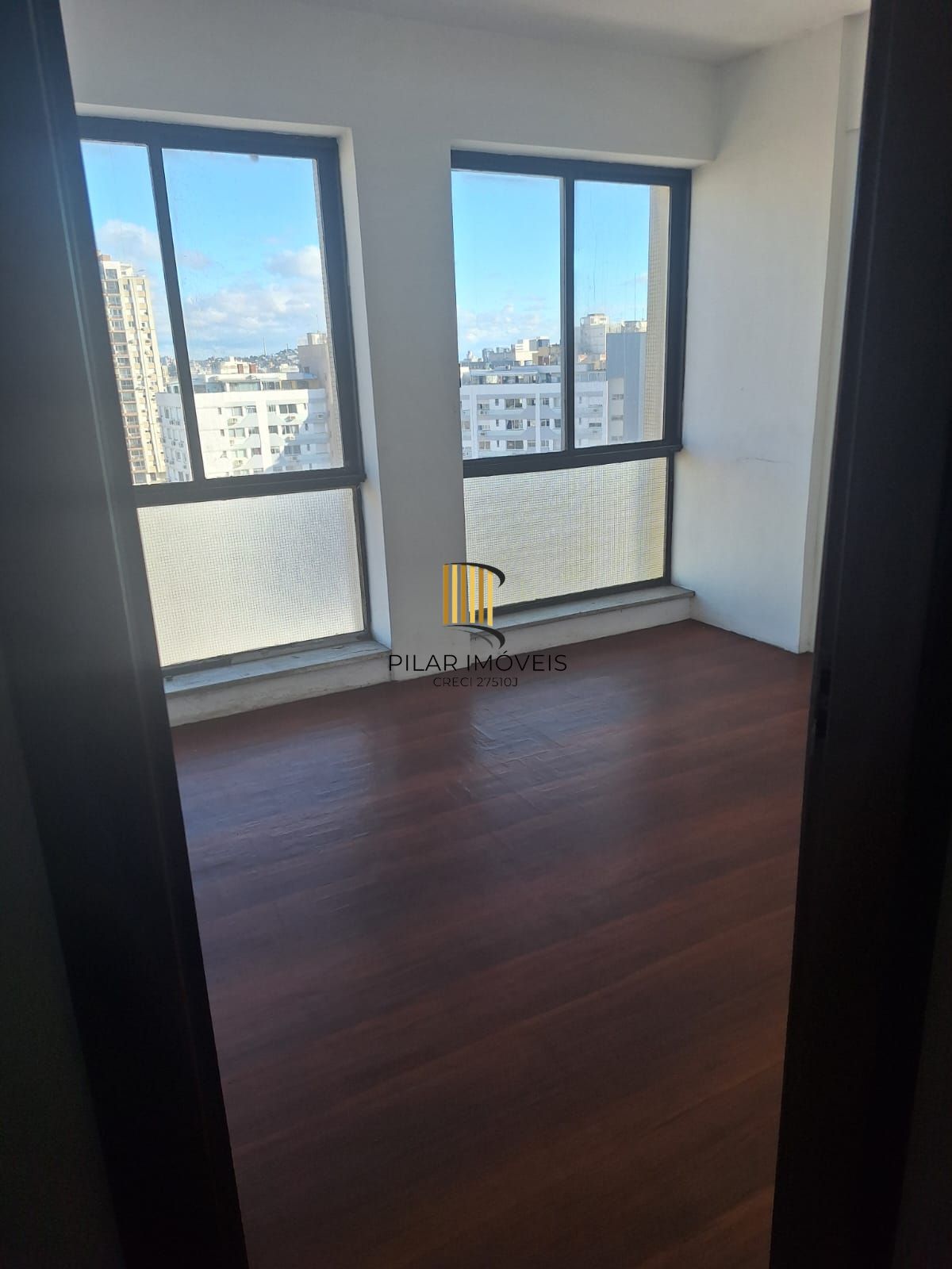 Sala Prédio SULBANCO, Av. Farrapos 146, c/133,35m2 priv. c/ 4 salas