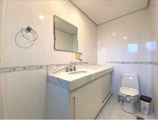 Venda apartamento com 3 dormitórios, 1 suíte e 2 vagas de garagem  lareira e churrasqueira Jardum Itu  Porto Alegre