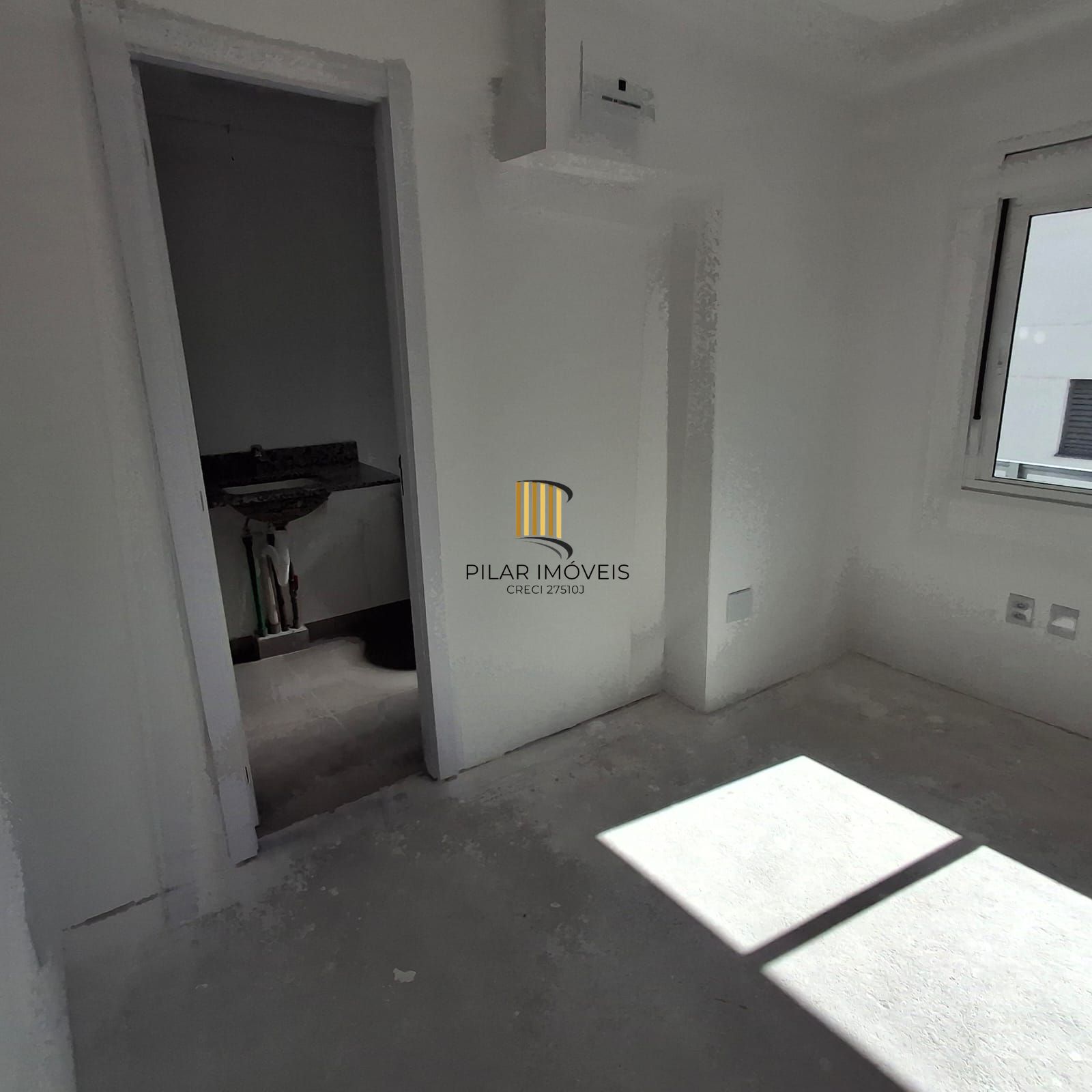 Apartamento para Venda - 69.96m², 2 dormitórios, sendo 2 suites, 1 vaga - Moinhos de Vento