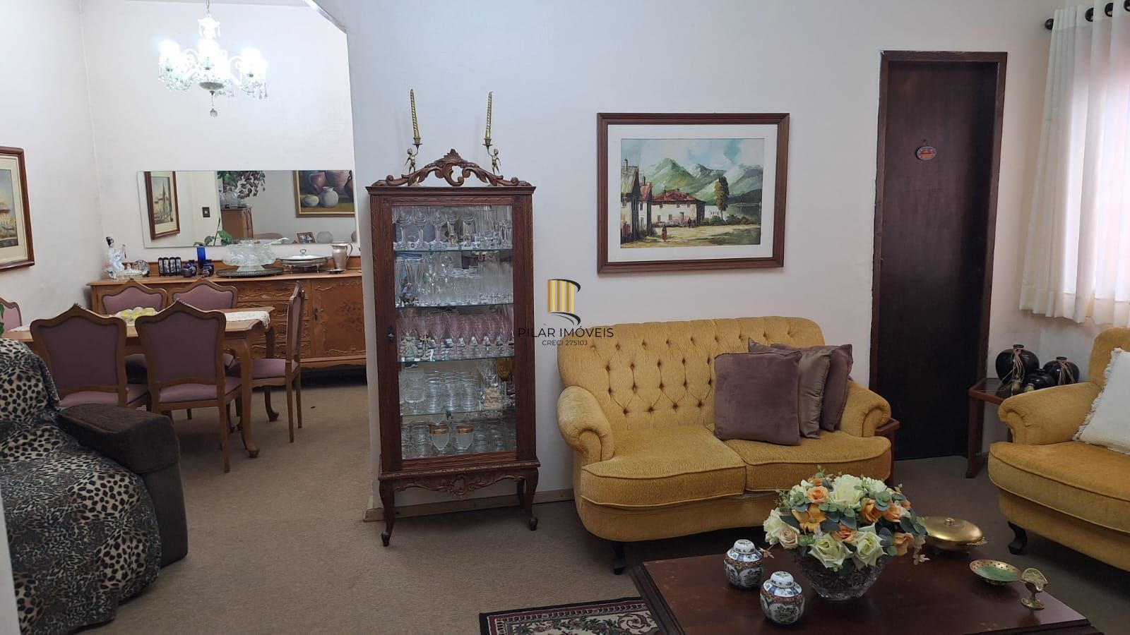 **Apartamento Mobiliado de 3 Quartos à Venda em Porto Alegre, Rio Grande do Sul**