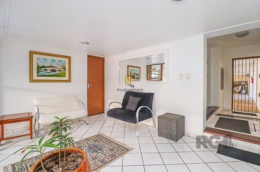 Apartamento de 2 Dormitórios no bairro Auxiliadora, próximo a Plínio Brasil Milano ,  com 1 vaga,