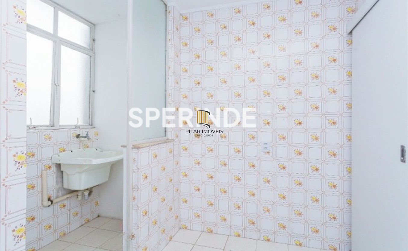 Ótimo apartamento de 02 dormitórios, área de serviço com banheiro auxiliar e 01 vaga de garagem no bairro Boa Vista