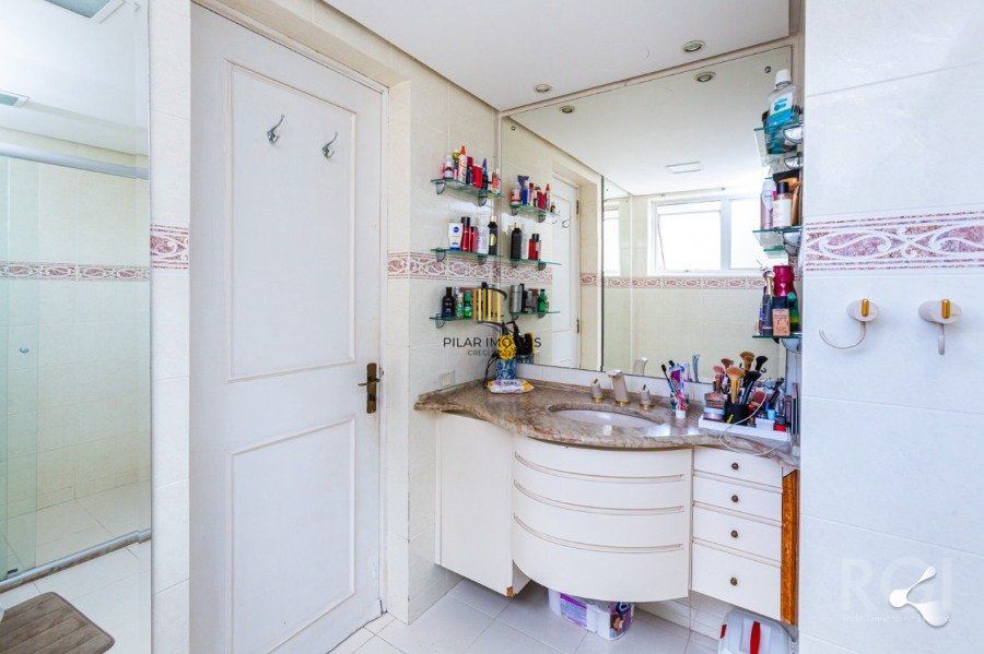 Apartamento para Venda - 144.73m², 3 dormitórios, sendo 1 suites, 2 vagas - Moinhos de Vento