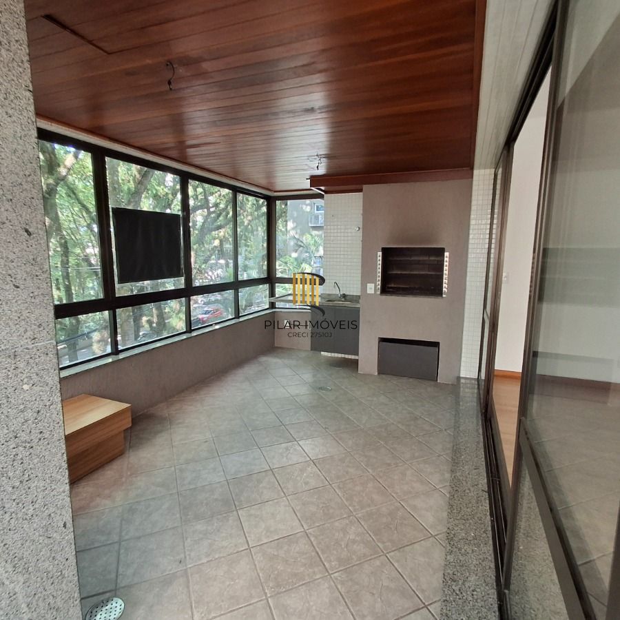 VENDA apartamento de 3 dormitórios, no bairro Moinhos de Vento, com 158 m² de área privativa