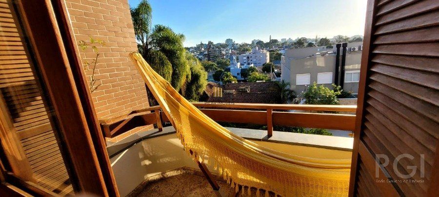 VENDA Casa  em condomínio  com 3 quartos,  suite,   no Bairro Chácara das Pedras,  Porto Alegre RS,  na  rua Monte Alverne. 