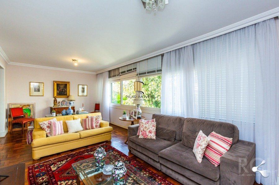 Apartamento para Venda - 144.73m², 3 dormitórios, sendo 1 suites, 2 vagas - Moinhos de Vento