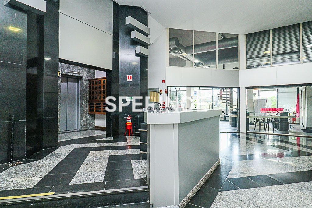 SALA COMERCIAL 37,44M² TRÊS FIGUEIRAS, banh. privativo, piso carpete,