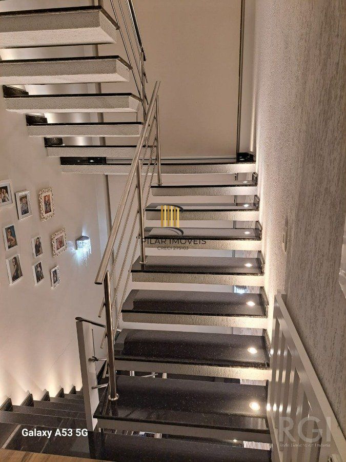 CASA 4 SUITES CONDOMÍNIO FECHADO