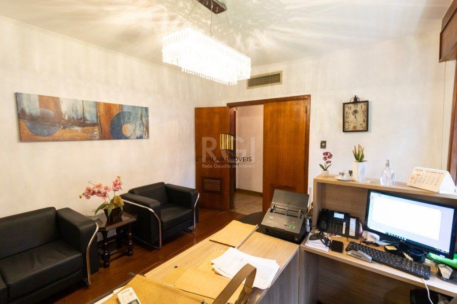 Casa para Venda - 500m², 4 dormitórios, sendo 1 suites, 5 vagas - Boa Vista