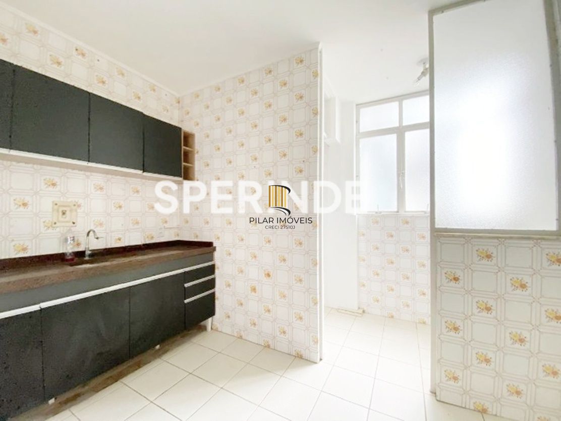 Ótimo apartamento de 02 dormitórios, área de serviço com banheiro auxiliar e 01 vaga de garagem no bairro Boa Vista