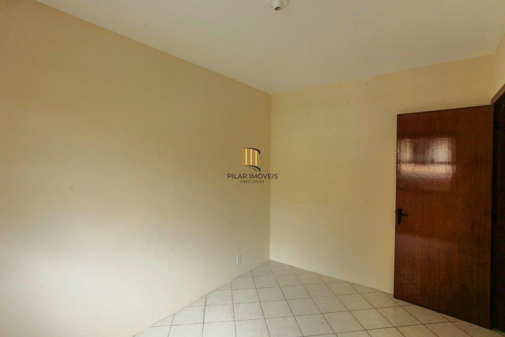 Casa de Condomínio 3 dormitórios no bairro Lomba do Pinheiro
