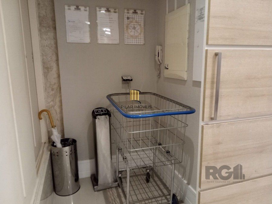 Apartamento garden com 2 suítes, lavado, área de serviço. um pátio enorme muito ensolarado.com 123,34m² de área privativa, 2 vagas