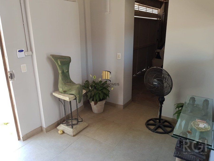 Casa para Venda - 200m², 4 dormitórios, sendo 1 suites, 4 vagas - Santa Tereza