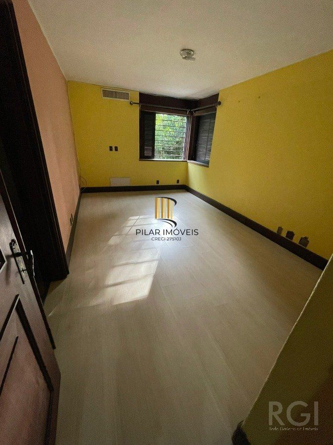 Casa 5 Dormitório(s) Bairro Vila Assunção