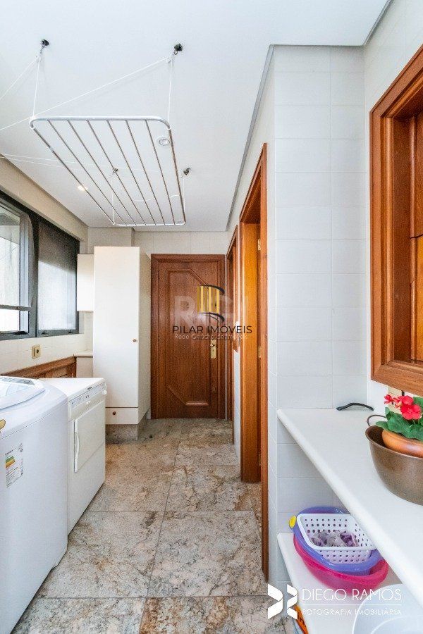Apartamento para Venda - 305.46m², 3 dormitórios, sendo 3 suites, 4 vagas - Mont Serrat