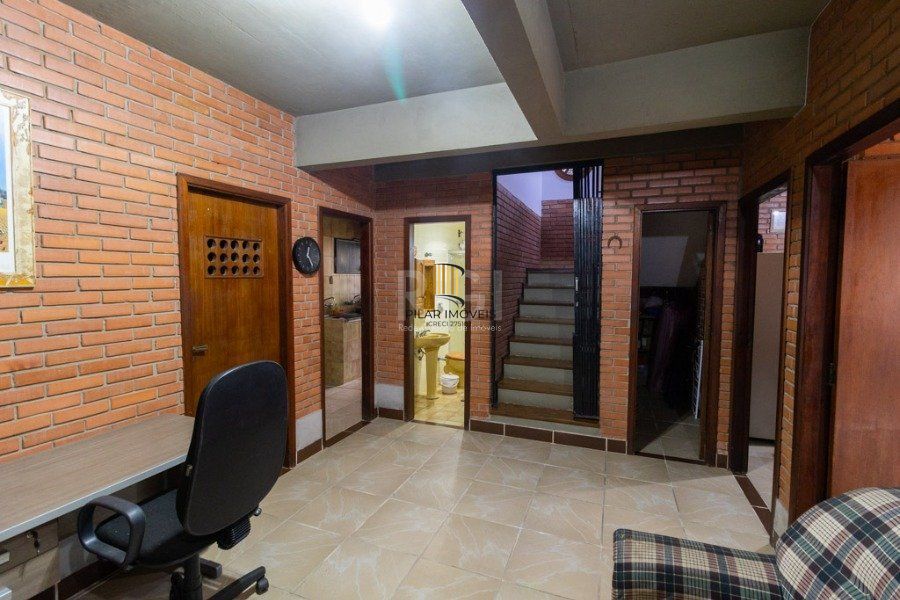 Casa para Venda - 500m², 4 dormitórios, sendo 1 suites, 5 vagas - Boa Vista