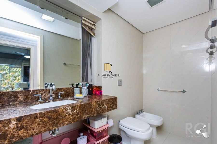 Apartamento para Venda - 144.73m², 3 dormitórios, sendo 1 suites, 2 vagas - Moinhos de Vento