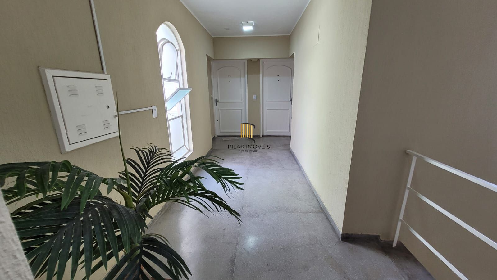 VENDA COBERTURA NO MONT SERRAT 2 DORM com 94m² privativos