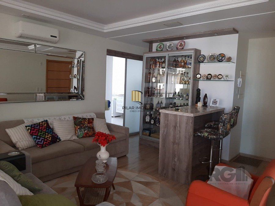 Apartamento 6 dormitórios no bairro Rio Branco