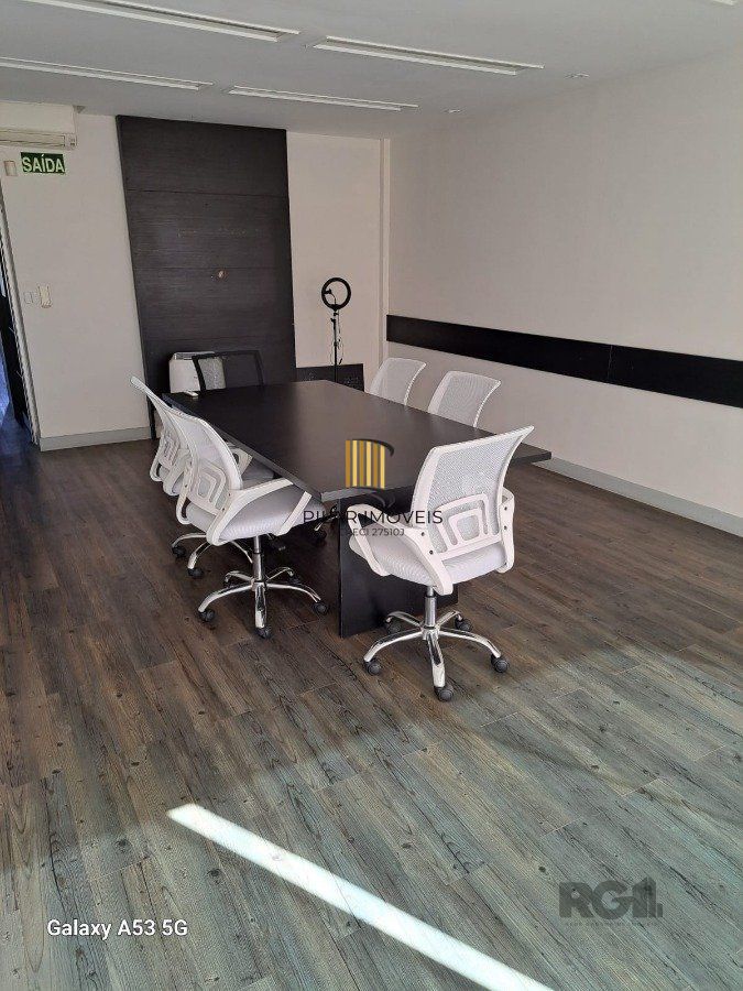 SALA COM 205,21 M2 DUAS VAGAS NA AUXILIADORA 
